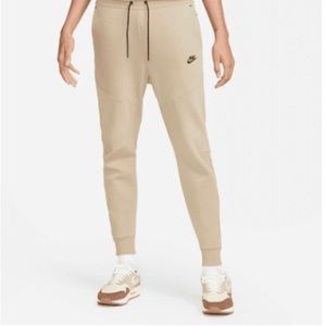 Men’s Nike Tech Fleece pants “Khaki”